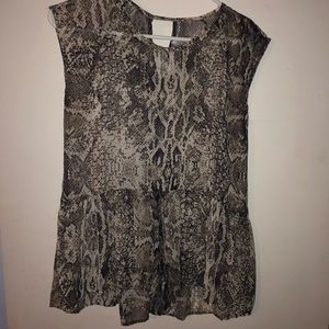 Printed peplum top